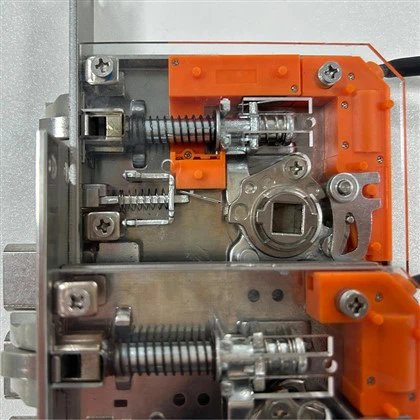 Opružna ploča hardvera